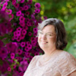 Meet your Posher, Julia